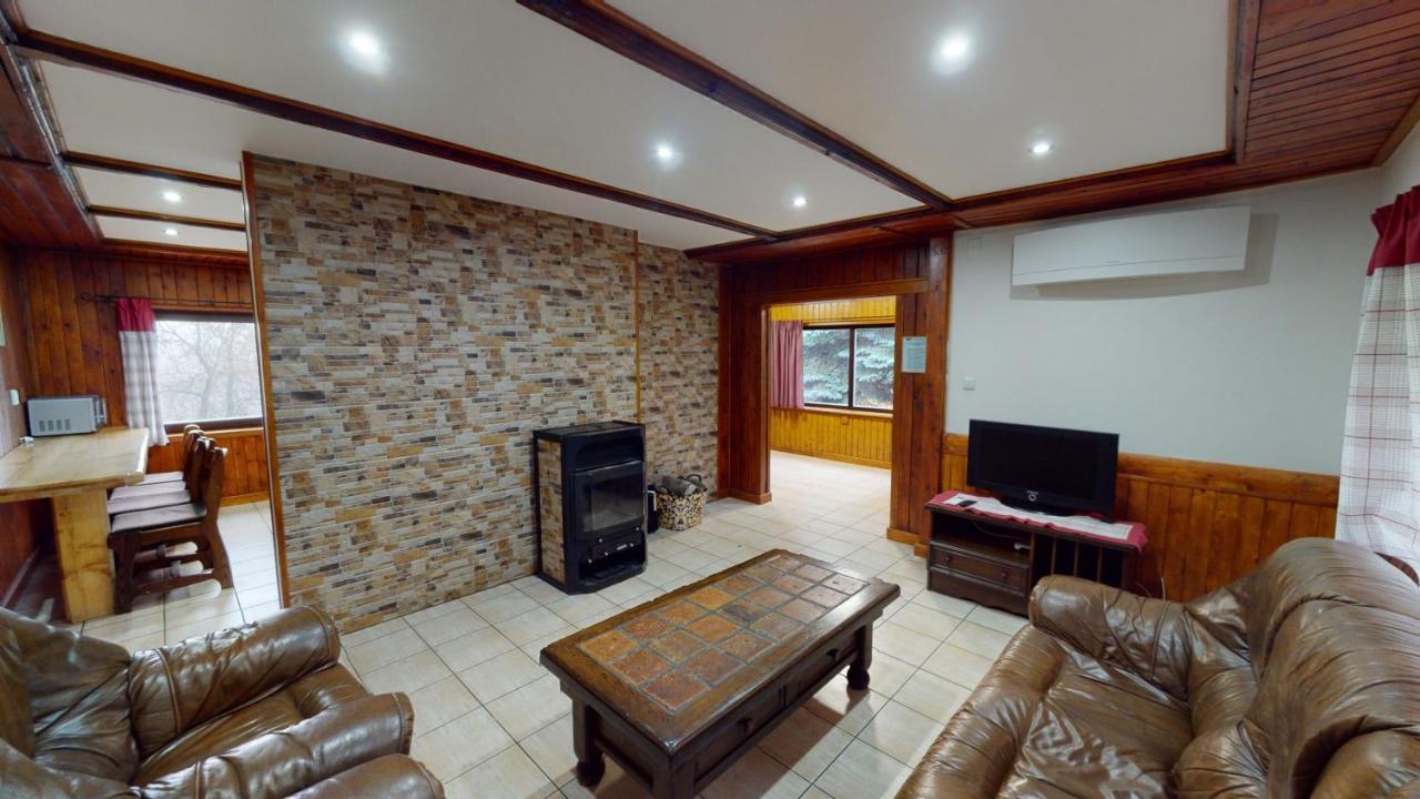 Ride Pub Drienica Apartamento Exterior foto