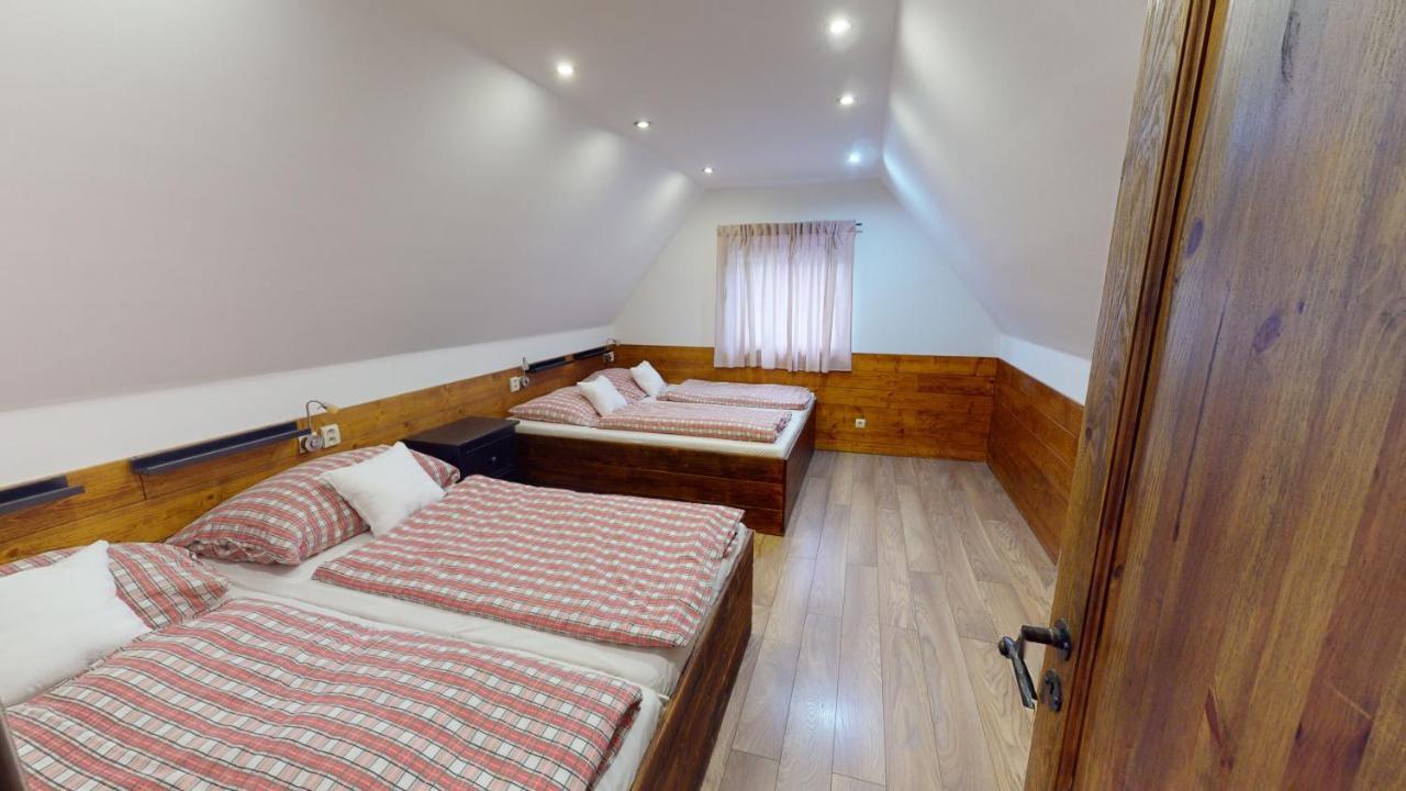 Ride Pub Drienica Apartamento Exterior foto