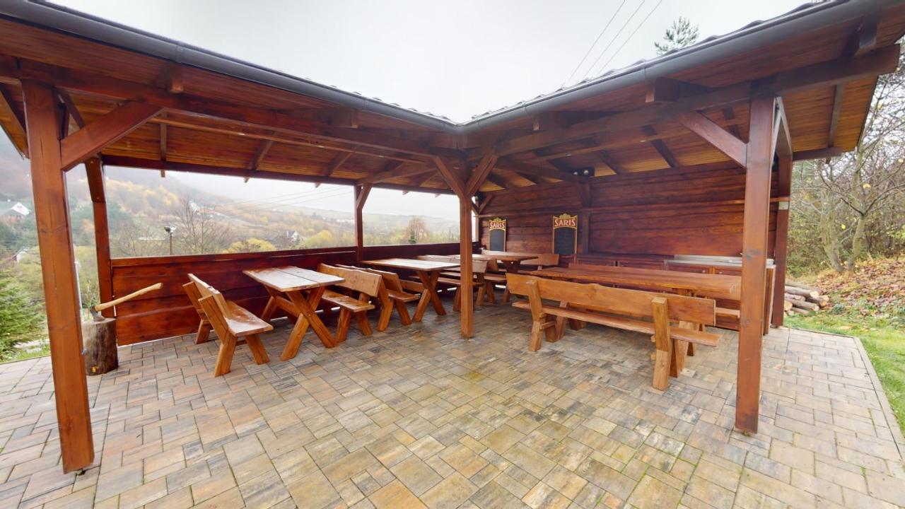 Ride Pub Drienica Apartamento Exterior foto